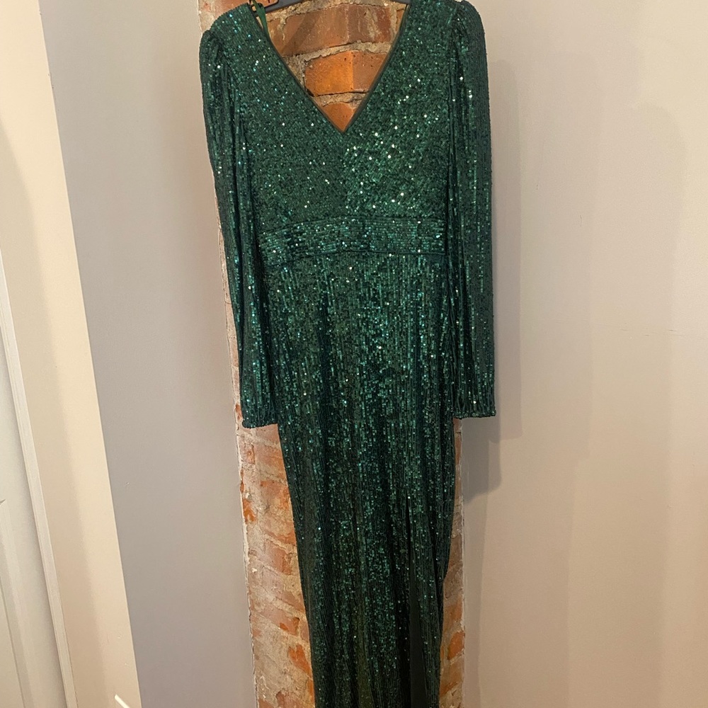 Avery emerald green sequin gown